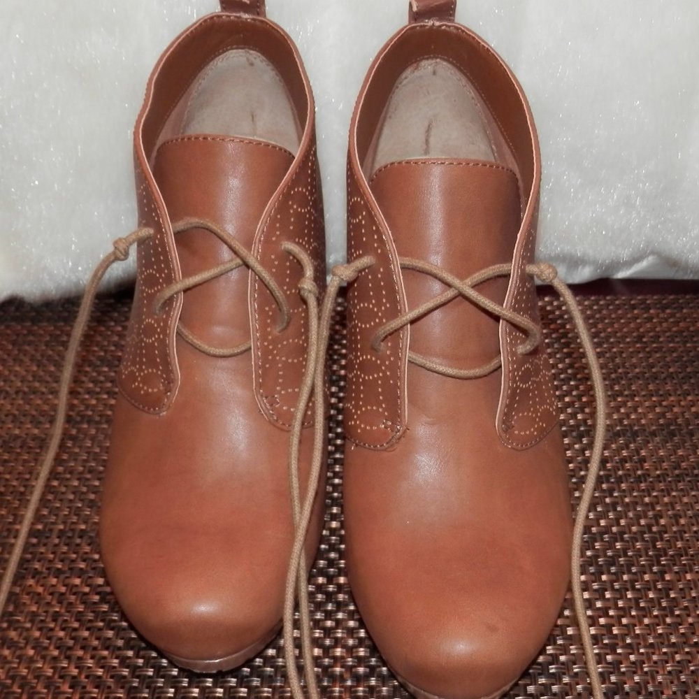 Giani Bernini Womens Ankle Boots * LACE FRONT * Brown Block Heel Shoe * SIZE 8.5